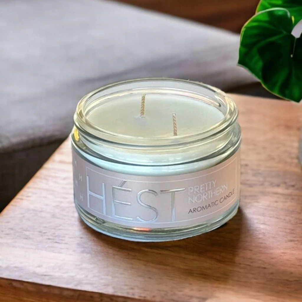 hest-aromatic-candle-pretty-northern-150g